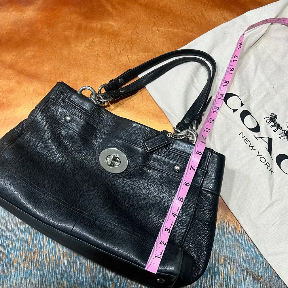 Coach Penelope Carryall Black Pebbled Leather Shoulder Bag silver Turnlock